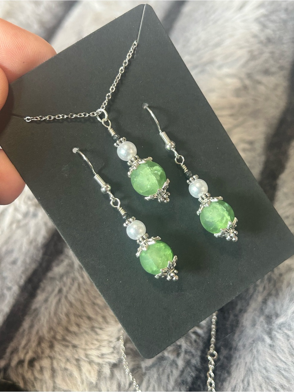 Handcrafted green crackle glass classic pearl necklace and earring set